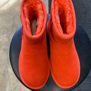 WOMEN UGG BOOTS!